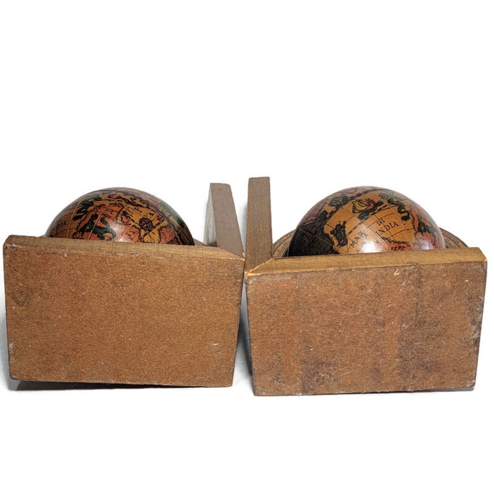 Vintage Pair of Old World Wood Globe Bookends W/ Dragons & Poseidon - Picture 6 of 7